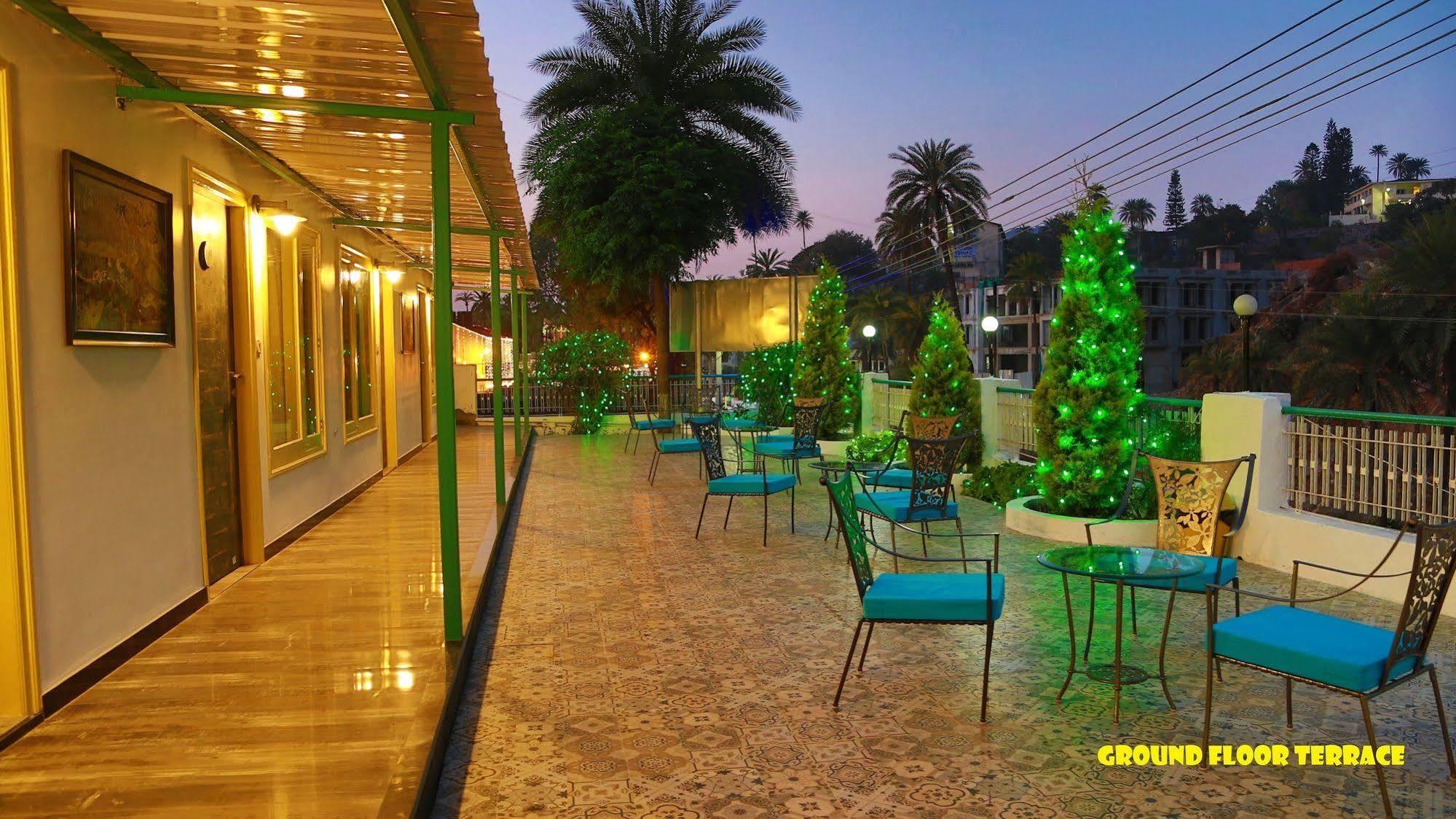 Hotel Karnavati Маунт-Абу Екстер'єр фото
